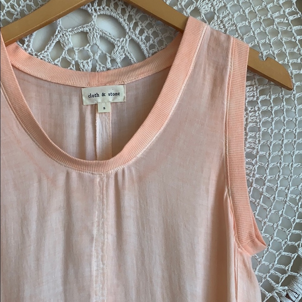 ANTHRO Cloth & Stone Coral Tank. S